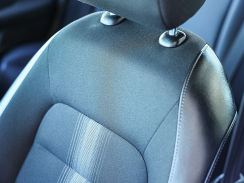 Certified 2025 Honda Civic Sport image 31