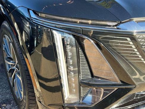 Used 2024 Cadillac Lyriq Sport RWD image 8