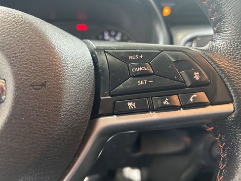 Used 2021 Nissan Kicks SR image 25