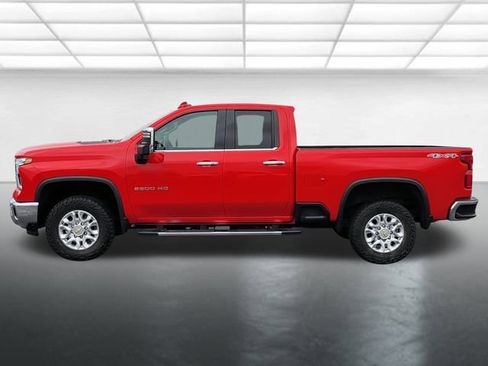 Used 2024 Chevrolet Silverado 2500 LTZ w/ LTZ Plus Package image 4