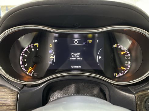 Used 2019 Jeep Grand Cherokee Summit image 29