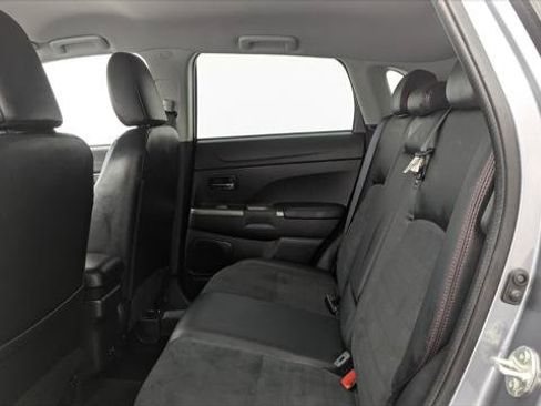 Used 2025 Mitsubishi Outlander Sport SE AWD/4WD image 17
