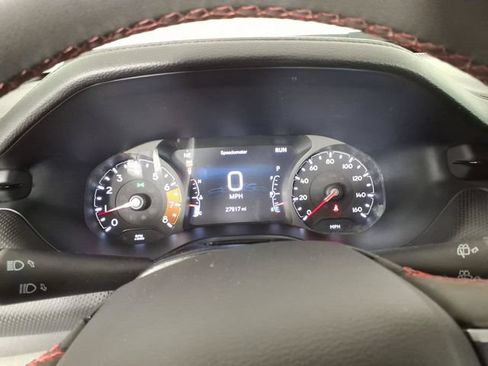 Used 2025 Jeep Compass Trailhawk AWD/4WD image 18