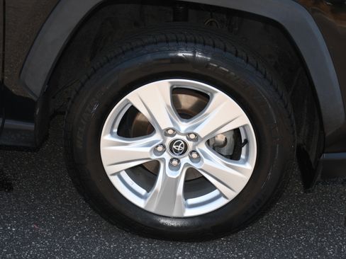 Used 2020 Toyota RAV4 XLE image 20