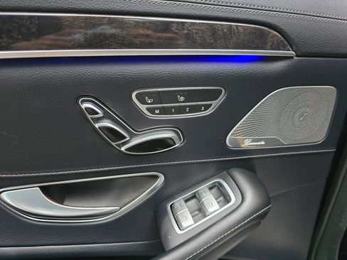 Used 2019 Mercedes-Benz S 560 4MATIC Sedan image 26