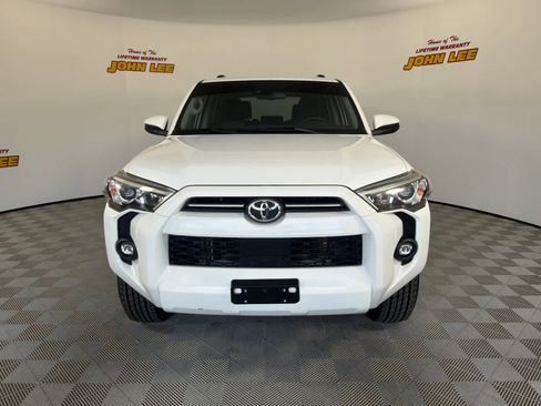 Used 2022 Toyota 4Runner SR5 image 8