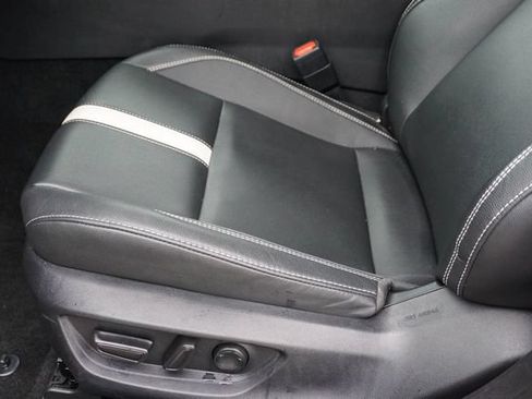 Used 2025 Toyota Camry SE FWD image 13
