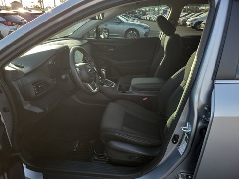 Certified 2025 Subaru Outback Premium w/ Popular Package #1A image 18