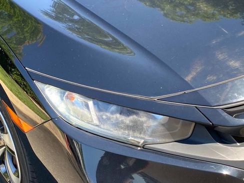 Used 2019 Honda Civic LX image 4