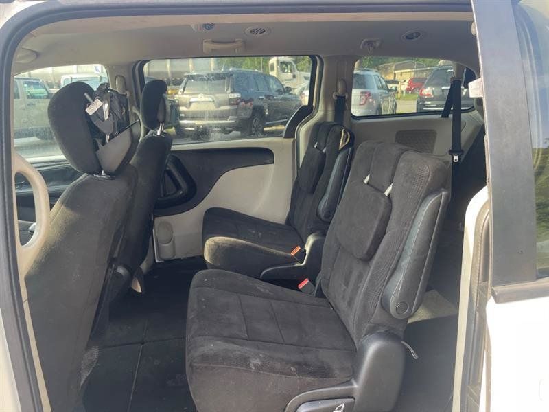 Used 2012 Dodge Grand Caravan SE FWD image 10