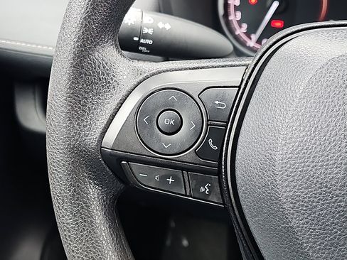 Used 2024 Toyota RAV4 XLE image 21