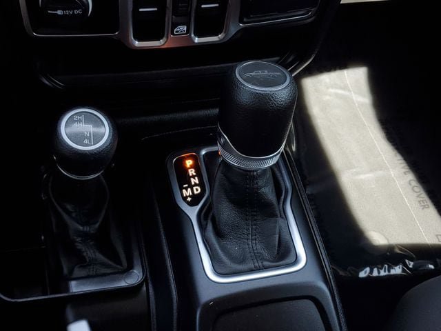Used 2021 Jeep Gladiator Sport AWD/4WD image 32
