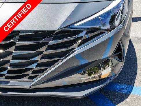 Certified 2023 Hyundai Elantra Limited FWD image 10