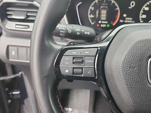 Certified 2025 Honda Pilot Sport image 20