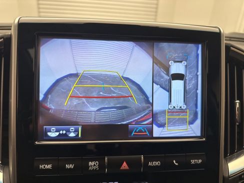 Used 2016 Toyota Land Cruiser image 26