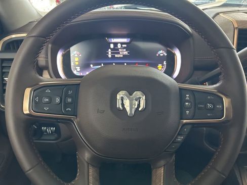 Used 2025 RAM 2500 Limited AWD/4WD image 55