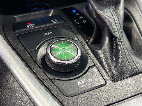 Certified 2023 Toyota RAV4 XSE AWD/4WD image 33