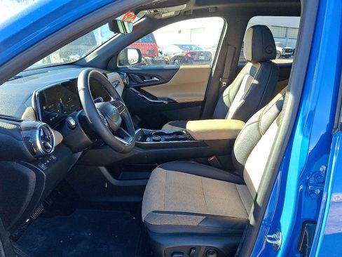 Used 2025 Chevrolet Equinox ACTIV w/ Safety and Technology Package image 13