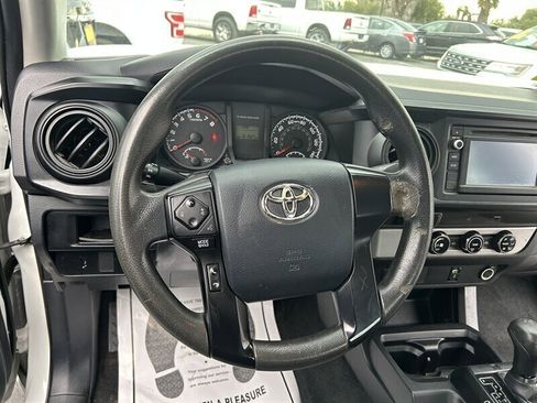 Used 2017 Toyota Tacoma SR image 40
