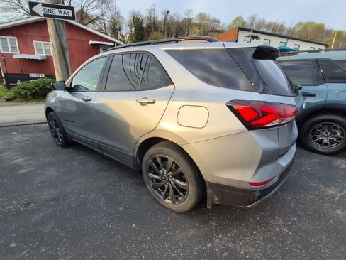 Used 2024 Chevrolet Equinox RS w/ LPO, Floor Liner Package image 5