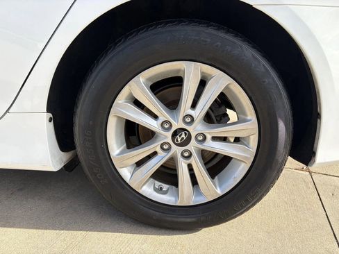 Used 2014 Hyundai Sonata GLS w/ Popular Equipment Group 2 FWD image 9
