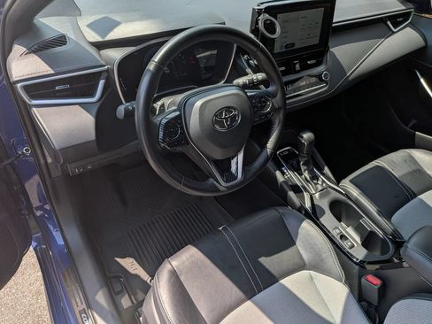 Used 2025 Toyota Corolla XSE FWD image 11