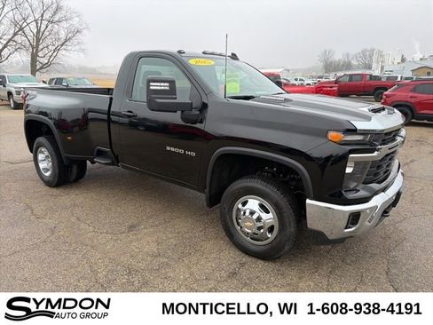 Used 2025 Chevrolet Silverado 3500 LT image 1