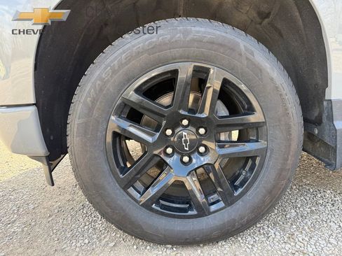 Used 2024 Chevrolet Silverado 1500 Custom w/ Turbomax Blackout Package image 14