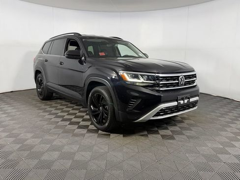 Used 2023 Volkswagen Atlas SE w/ Black Wheel Package FWD image 5
