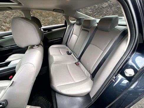 Used 2018 Honda Civic Touring image 23