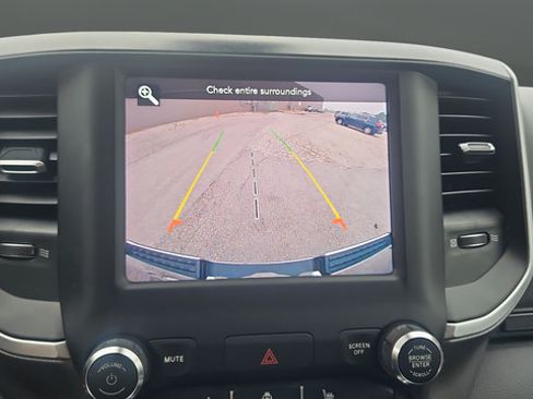 Used 2020 RAM 1500 Big Horn AWD/4WD image 15