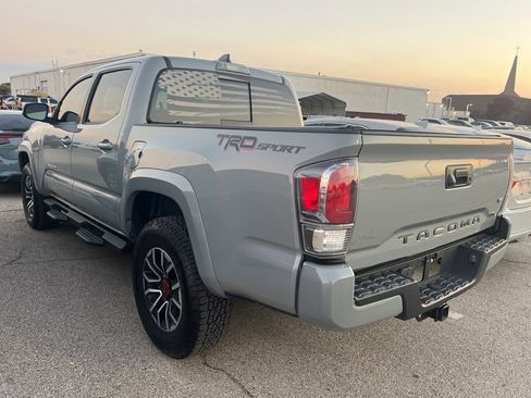 Used 2021 Toyota Tacoma TRD Sport image 6