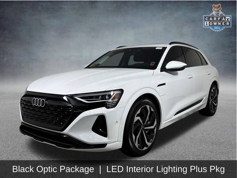 Used 2024 Audi Q8 e-tron Premium Plus w/ Premium Plus Package AWD/4WD image 3