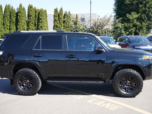 Used 2018 Toyota 4Runner TRD Pro AWD/4WD image 4