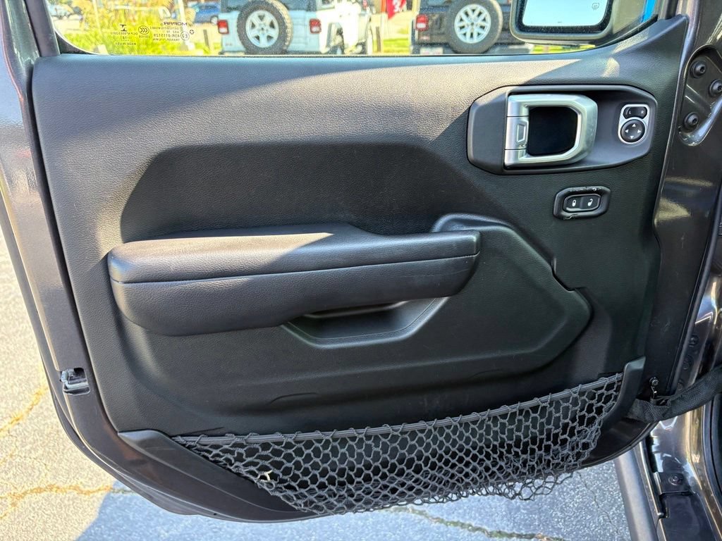 Used 2018 Jeep Wrangler Unlimited Sport S AWD/4WD image 23