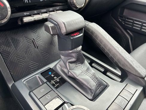 Used 2024 Toyota Tacoma TRD Sport image 27