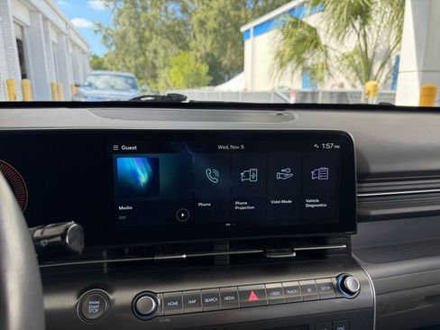 Used 2025 Hyundai Kona SEL image 21