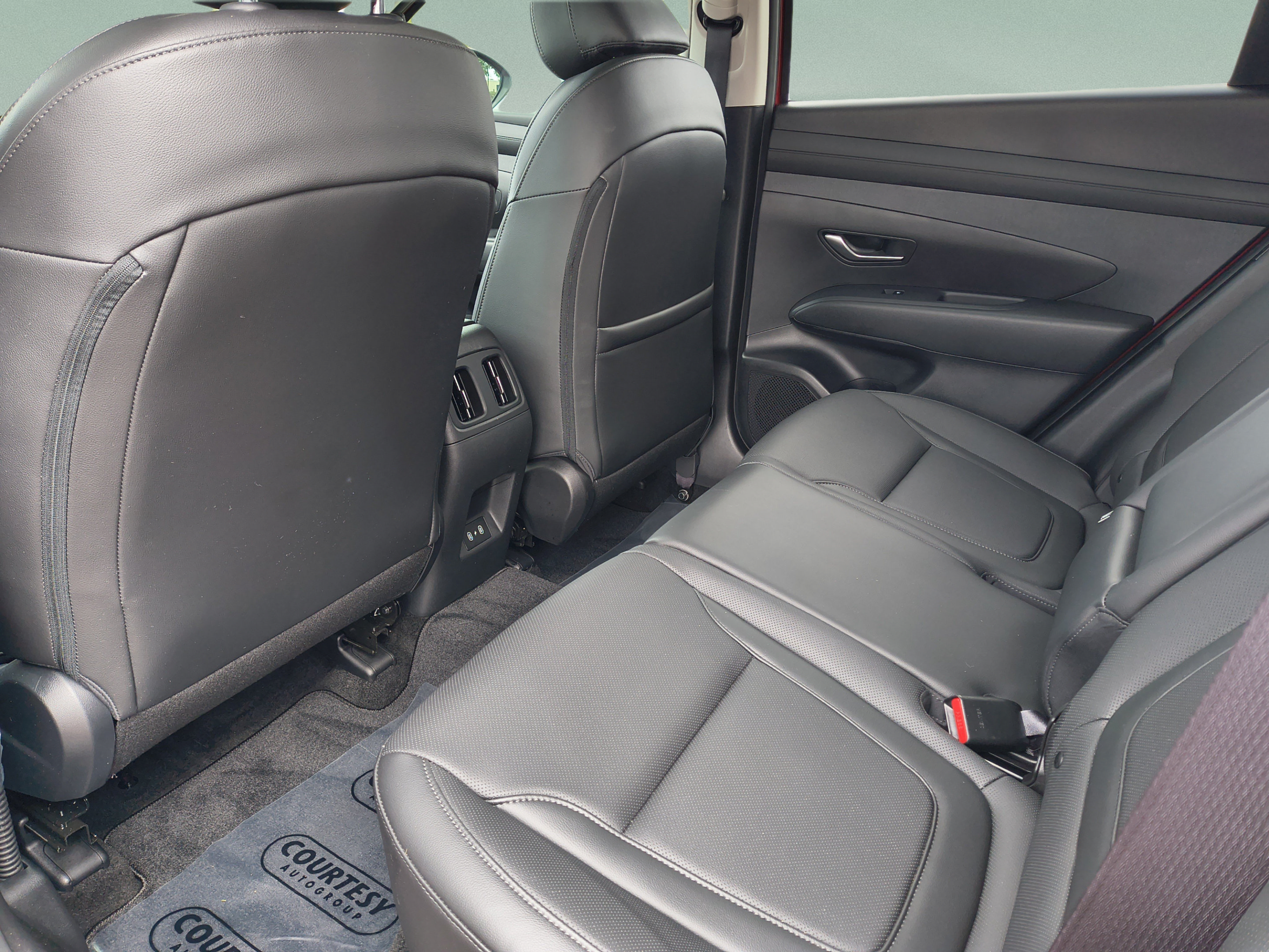 Certified 2025 Hyundai Tucson SEL FWD image 16