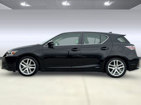 Used 2016 Lexus CT 200h w/ Seat Comfort Package FWD image 2