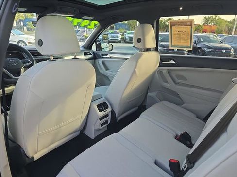 Used 2023 Volkswagen Tiguan SE R-Line FWD image 7
