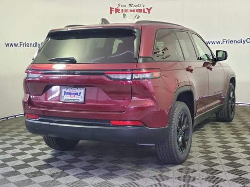 Used 2024 Jeep Grand Cherokee Altitude AWD/4WD image 3