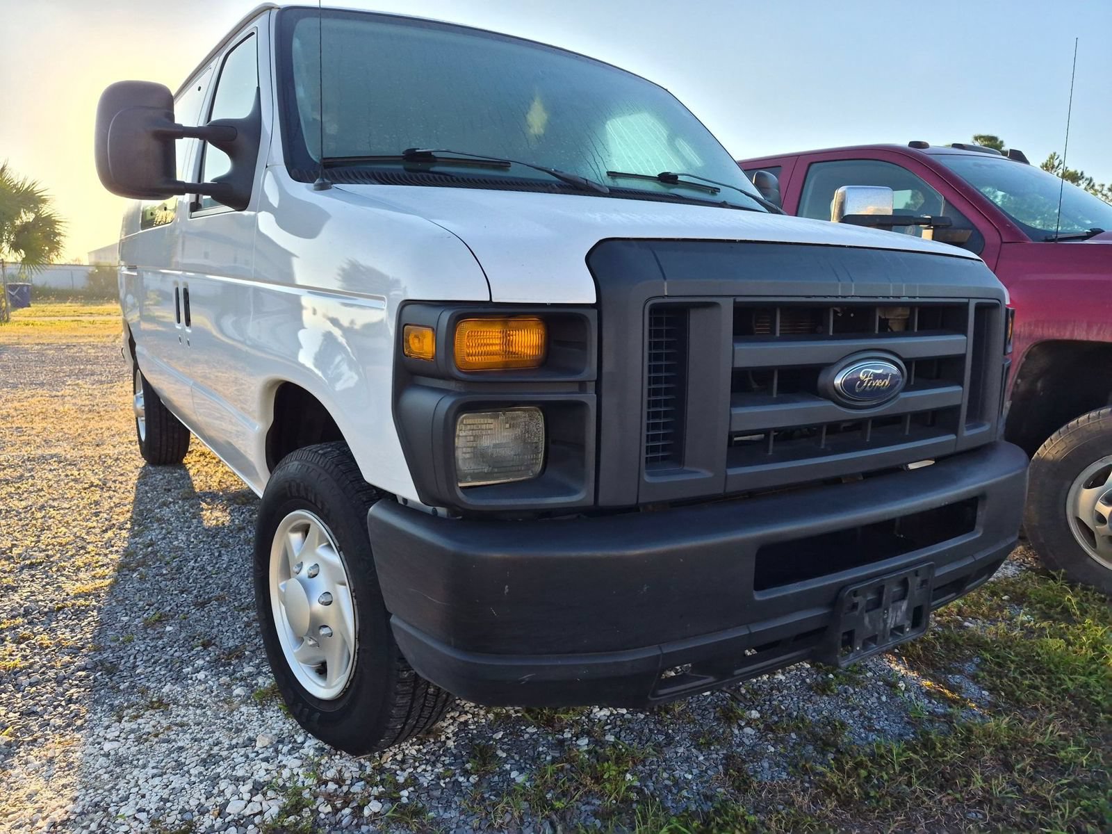 Used 2009 Ford E-150 and Econoline 150 RWD image 3