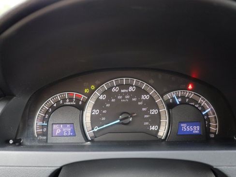 Used 2012 Toyota Camry SE FWD image 12