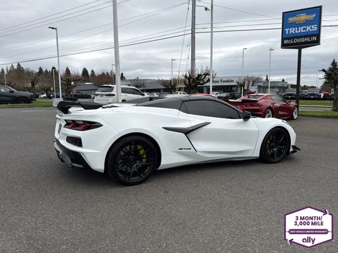 Used 2024 Chevrolet Corvette Z06 w/ Stealth Interior Trim Package image 6