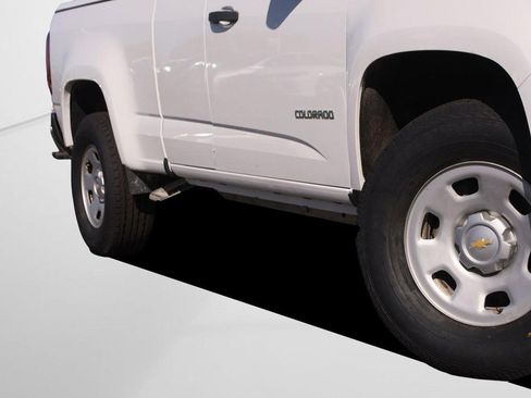 Used 2016 Chevrolet Colorado W/T RWD image 3