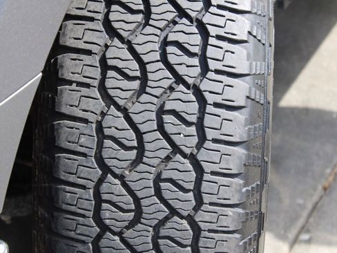 Used 2025 Ford F150 XLT w/ Equipment Group 301A Standard image 14