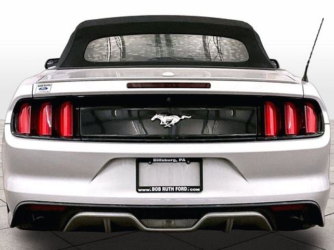 Used 2016 Ford Mustang Premium image 4