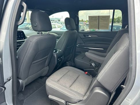 Used 2024 Chevrolet Traverse LT AWD/4WD image 32