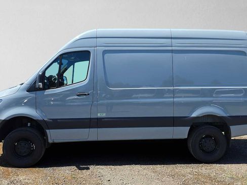 Used 2026 Mercedes-Benz Sprinter 2500 image 6