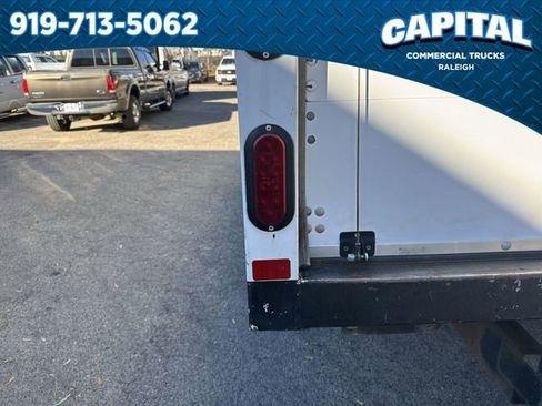 Used 2015 Ford E-350 and Econoline 350 Super Duty image 15